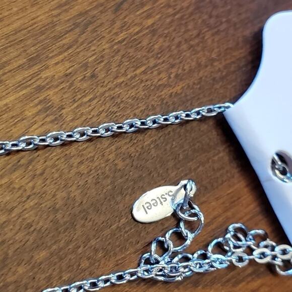UNICORN STAINLESS steel‎ initial necklace - Picture 5 of 5